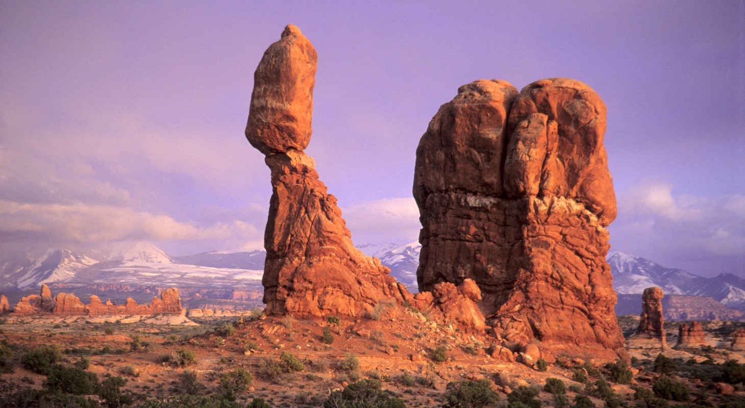 balanced rock at arches national park in utah